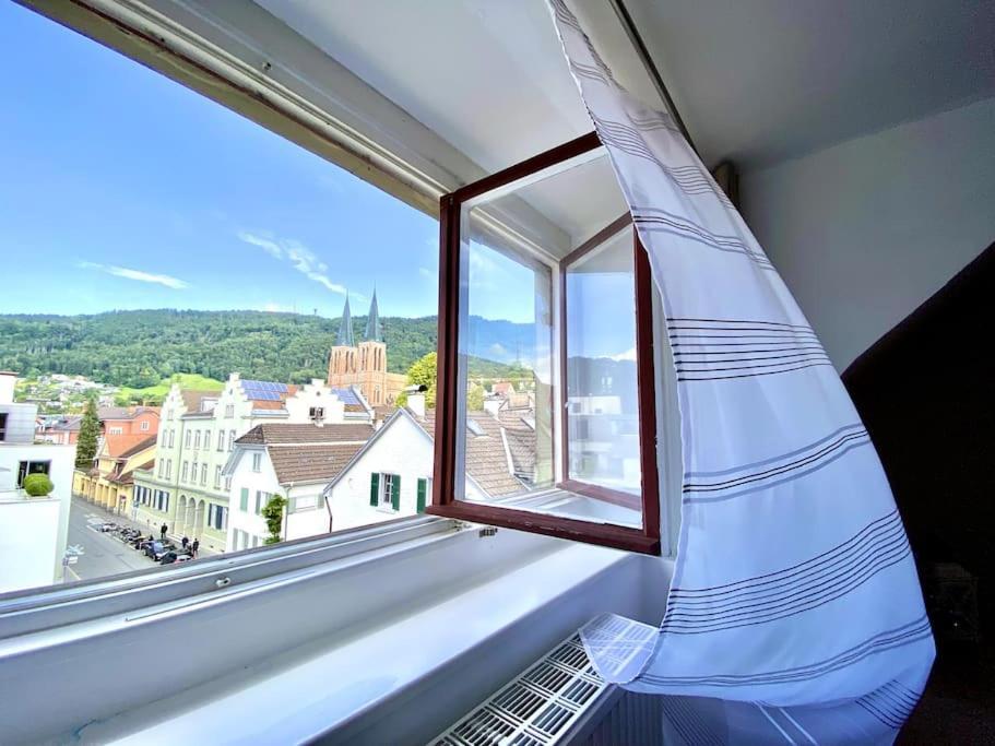 Zentrales Apartment Pfaenderblick Bregenz Ngoại thất bức ảnh