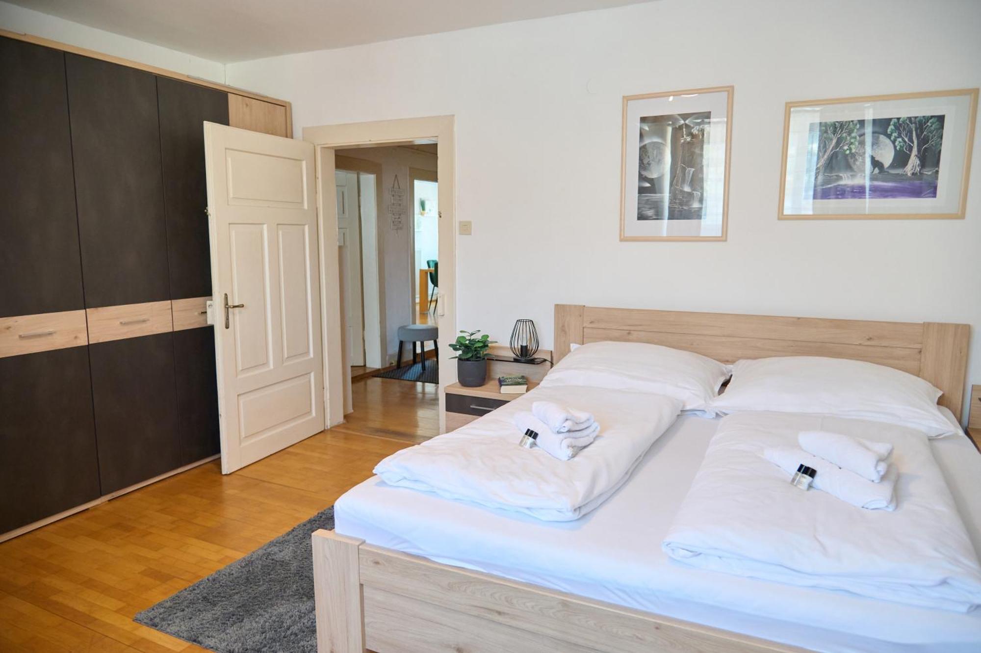 Zentrales Apartment Pfaenderblick Bregenz Ngoại thất bức ảnh